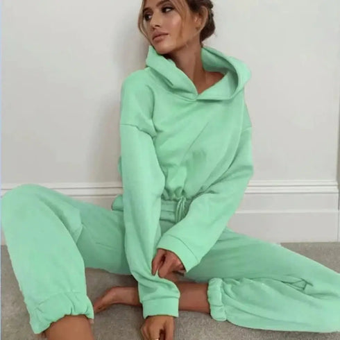 Women’s Winter and Autumn Two-Piece Tracksuit - Oversized Sweatshirt Solid Color Sportswear Hoodie - Warms Hoodies